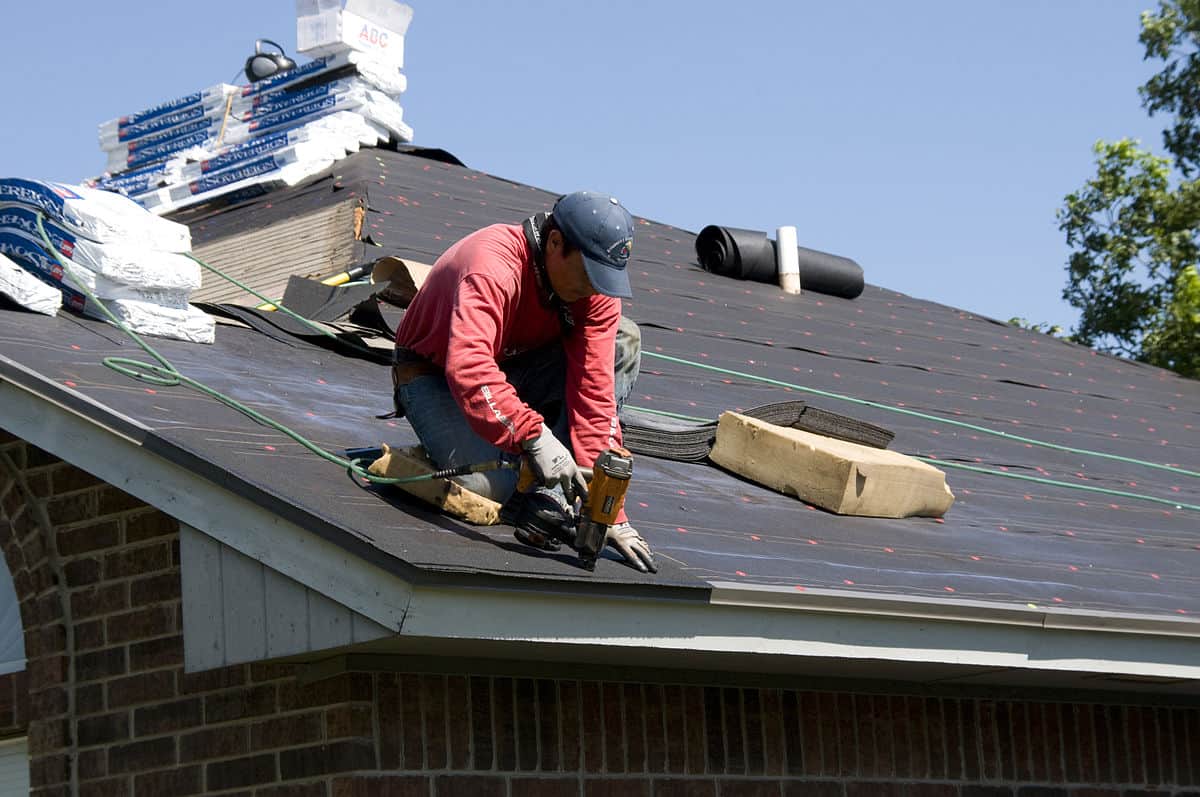 Signs You Should Invest In Residential Roofing St Louis